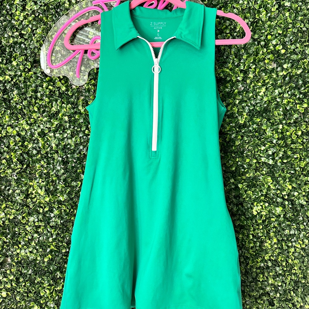Z Supply athletic dress size small new without tags. Emerald color and so cute!
